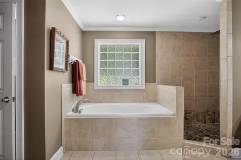 8234 Dennis Road Charlotte NC 28227