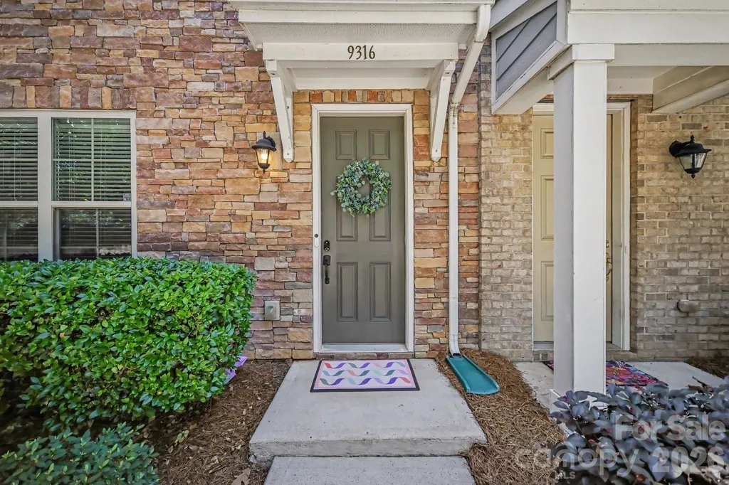 9316 Ainslie Downs Street Charlotte NC 28273
