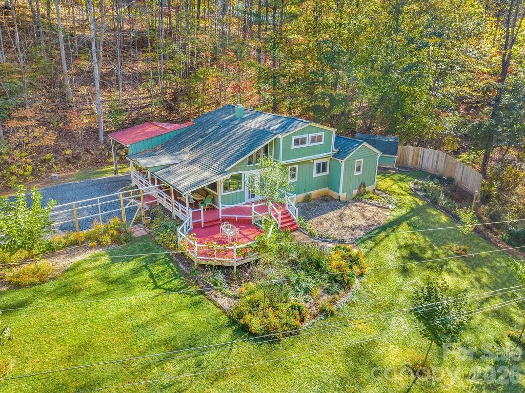 226 Fish Pond Lane Burnsville NC 28714