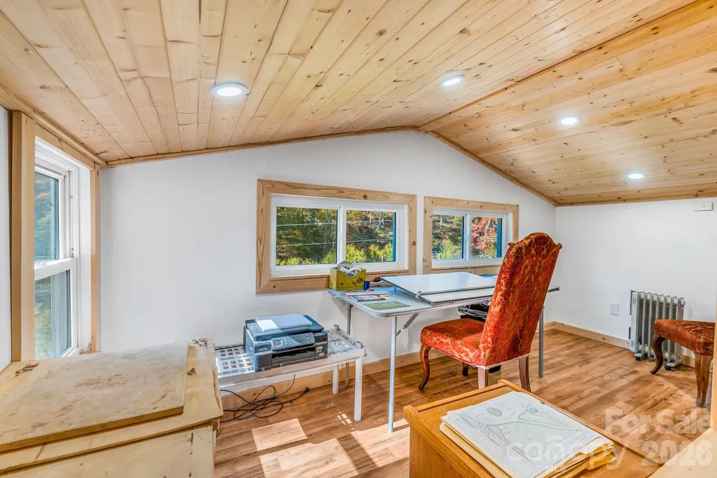226 Fish Pond Lane Burnsville NC 28714