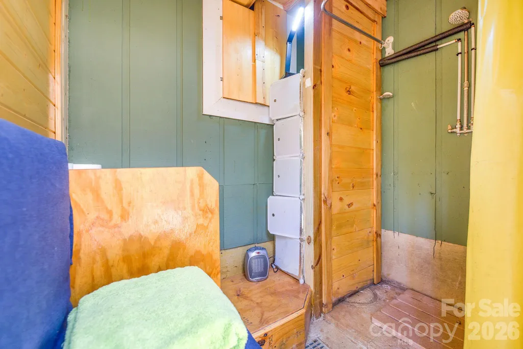 226 Fish Pond Lane Burnsville NC 28714
