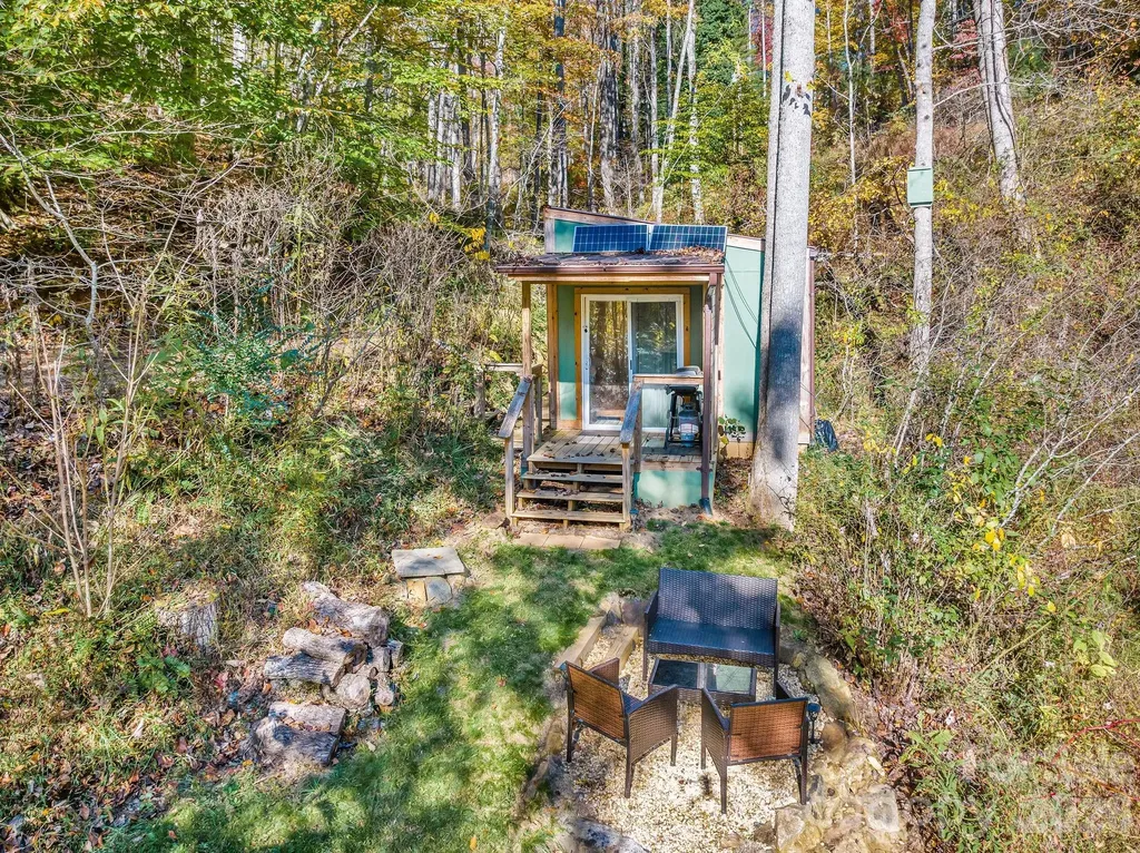 226 Fish Pond Lane Burnsville NC 28714