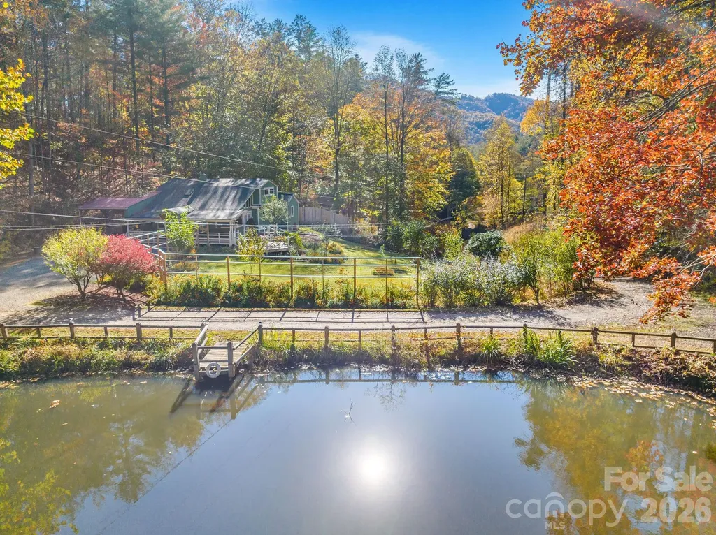 226 Fish Pond Lane Burnsville NC 28714