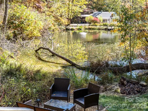 226 Fish Pond Lane Burnsville NC 28714