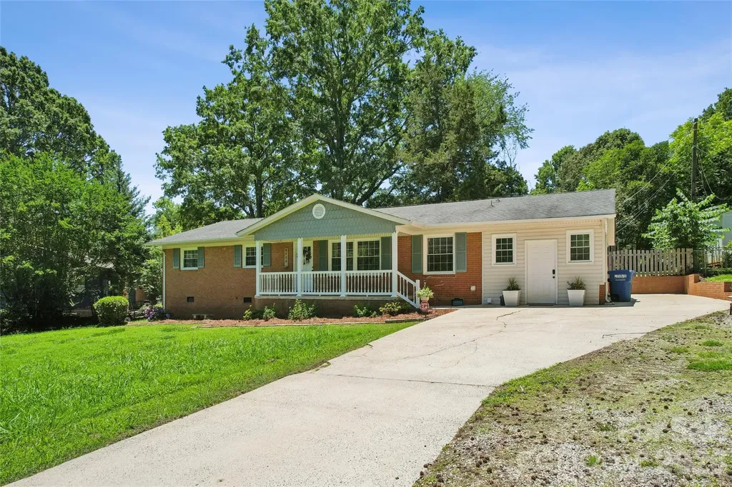 8420 Wilson Woods Drive Charlotte NC 28227