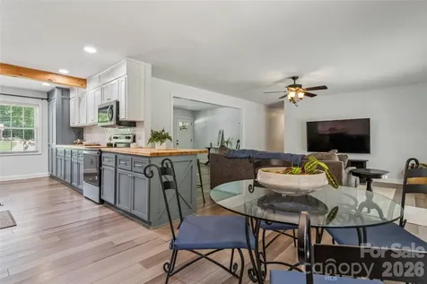 8420 Wilson Woods Drive Charlotte NC 28227