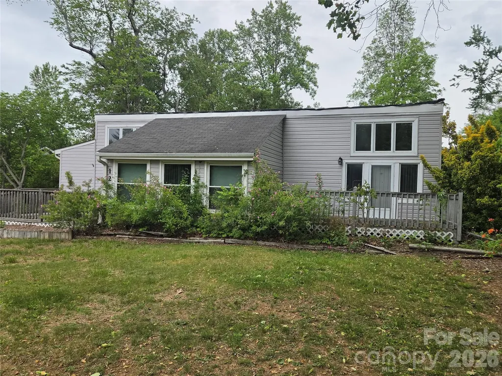125 Rutledge Drive Hendersonville NC 28739