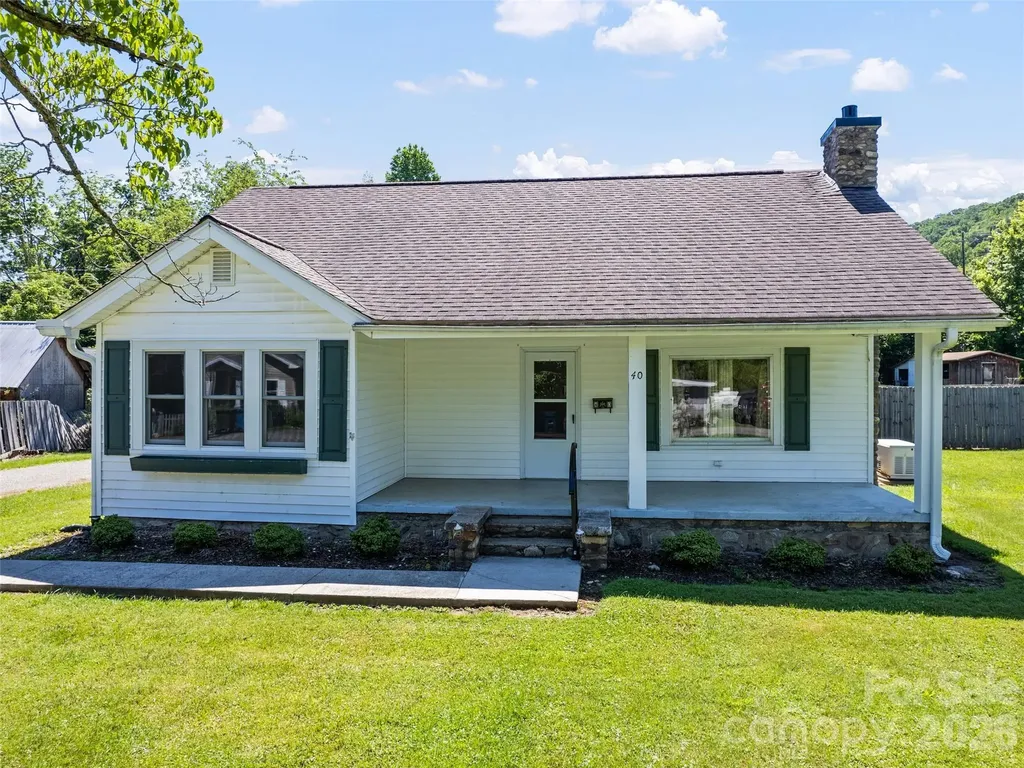 40 Avery Street Waynesville NC 28786