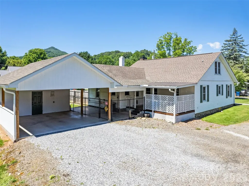 40 Avery Street Waynesville NC 28786