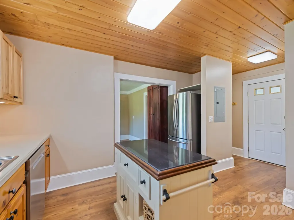 40 Avery Street Waynesville NC 28786
