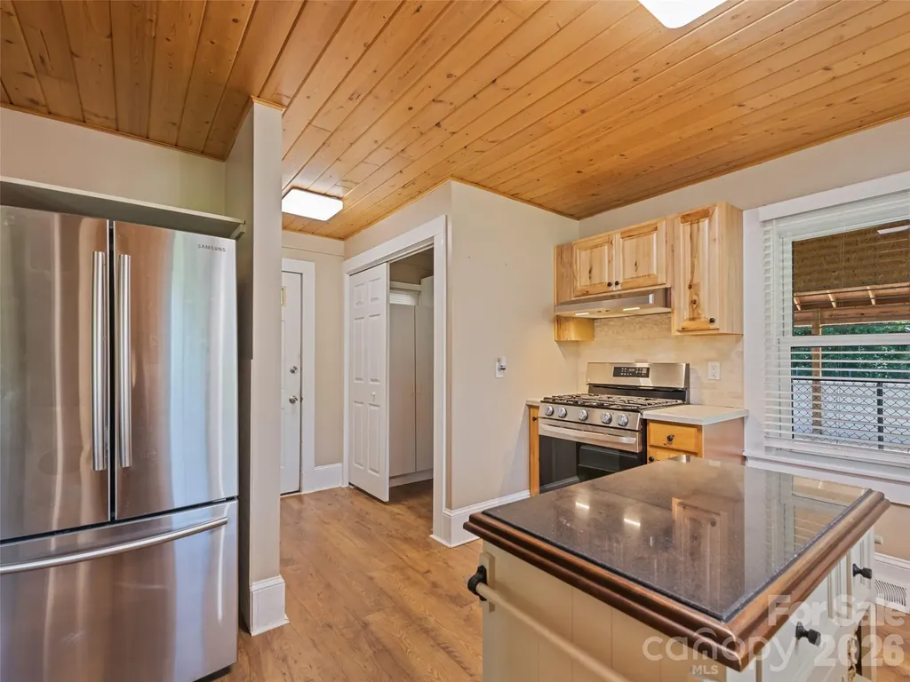 40 Avery Street Waynesville NC 28786