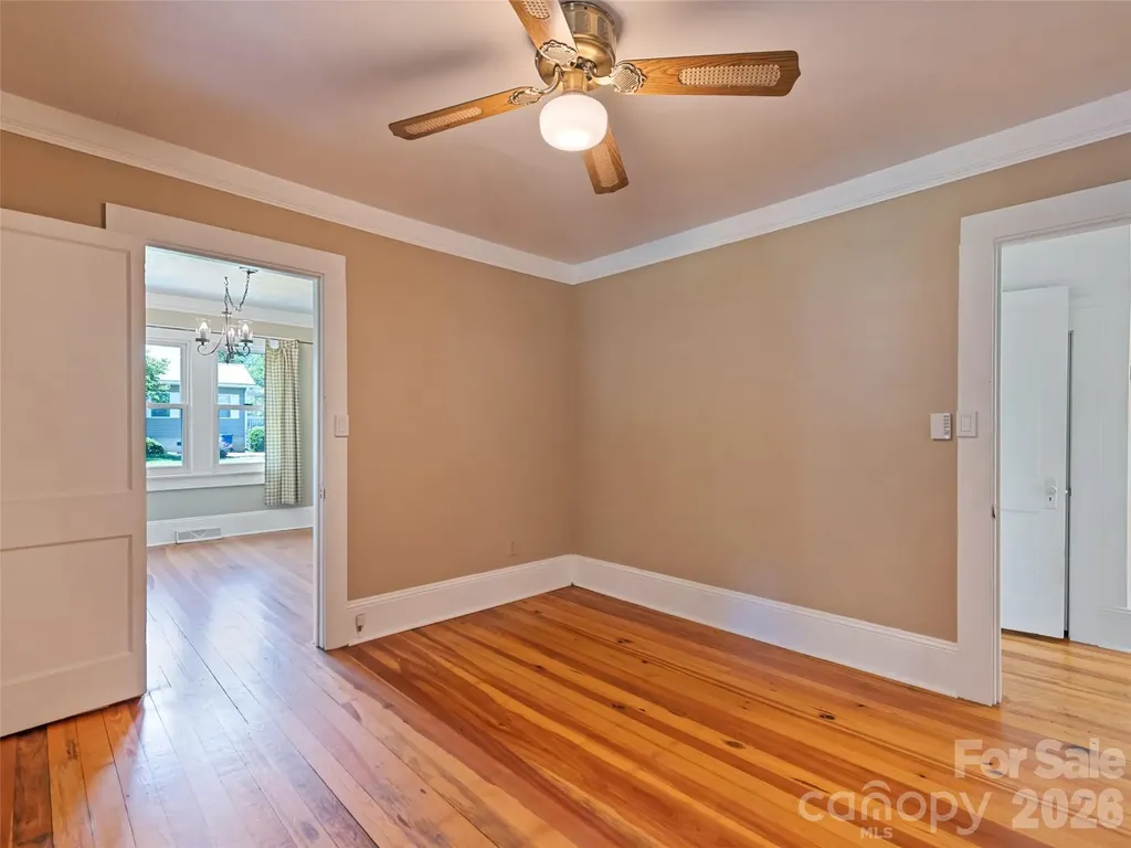 40 Avery Street Waynesville NC 28786