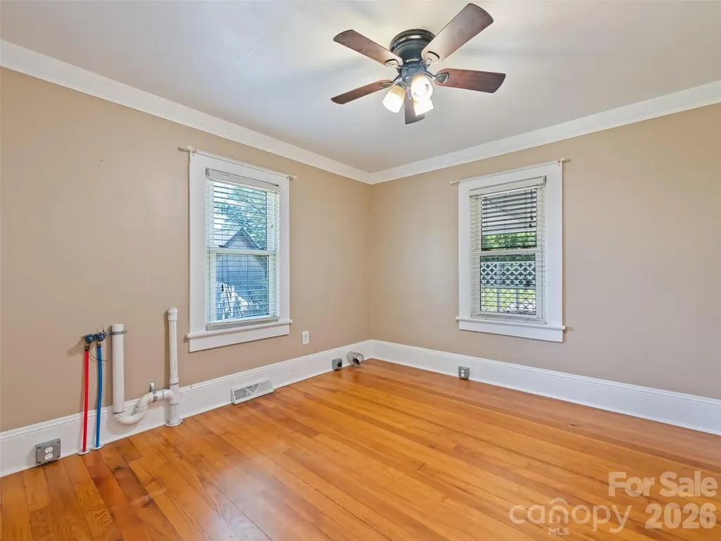 40 Avery Street Waynesville NC 28786