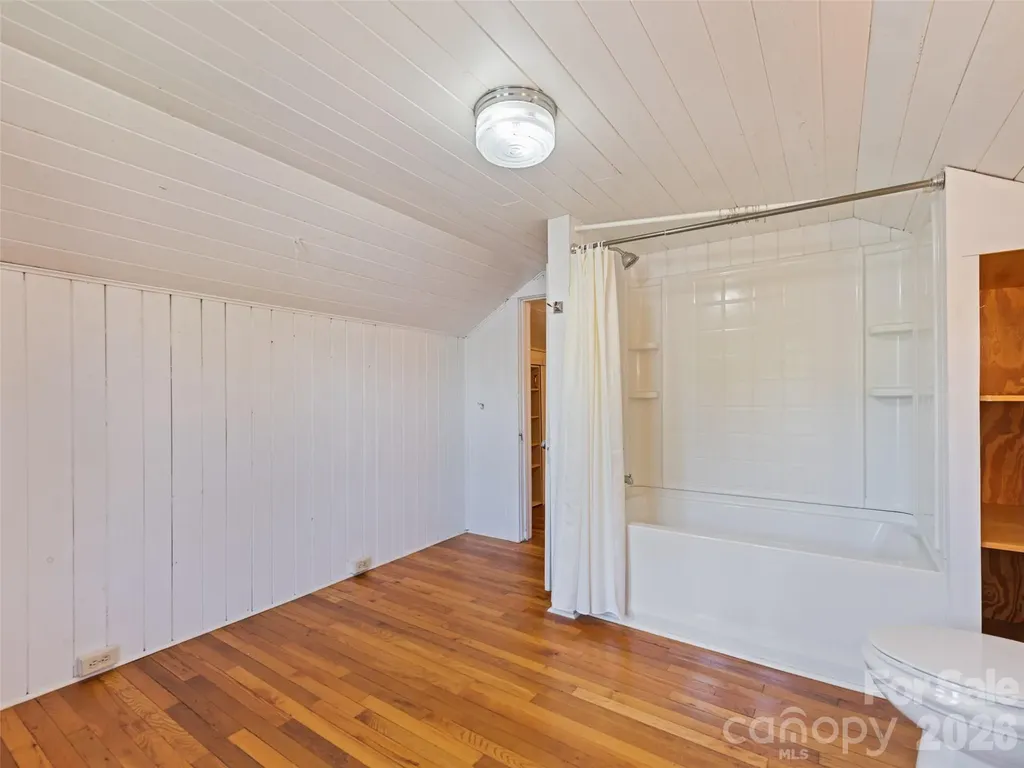 40 Avery Street Waynesville NC 28786