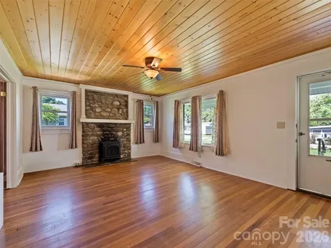 40 Avery Street Waynesville NC 28786