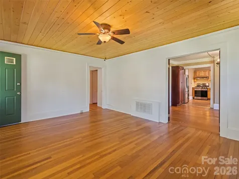 40 Avery Street Waynesville NC 28786