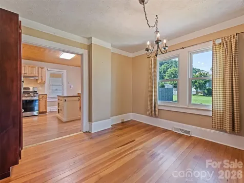 40 Avery Street Waynesville NC 28786