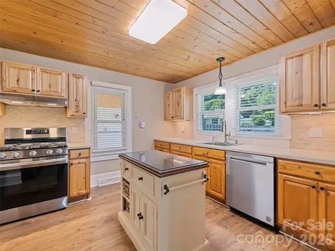 40 Avery Street Waynesville NC 28786