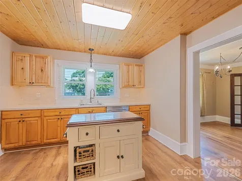 40 Avery Street Waynesville NC 28786