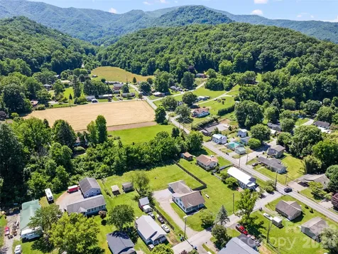 40 Avery Street Waynesville NC 28786