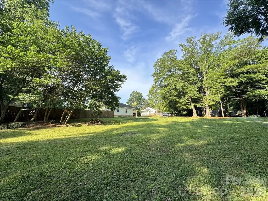 3035 Ross Avenue Charlotte NC 28208
