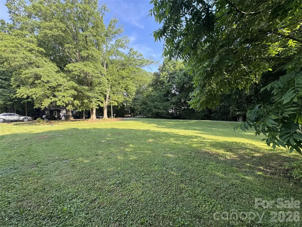 3035 Ross Avenue Charlotte NC 28208