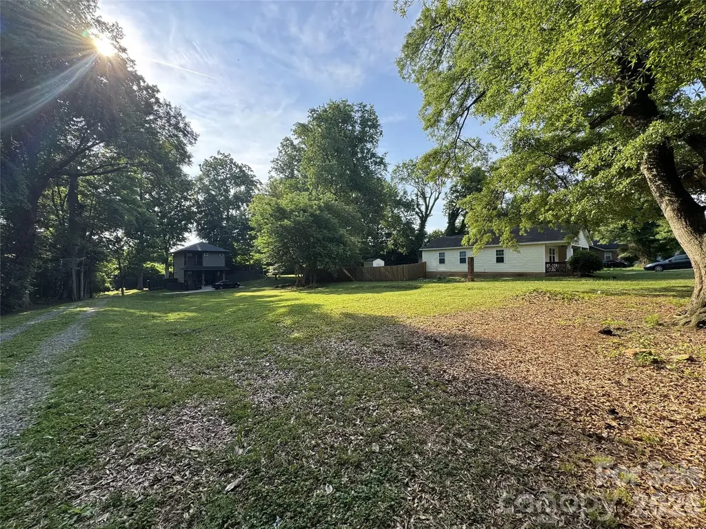 3035 Ross Avenue Charlotte NC 28208