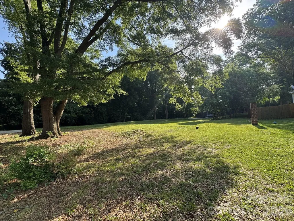 3035 Ross Avenue Charlotte NC 28208