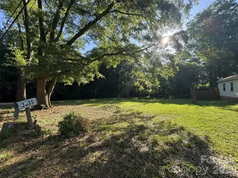 3035 Ross Avenue Charlotte NC 28208