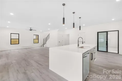 5113 Banfshire Road Charlotte NC 28215