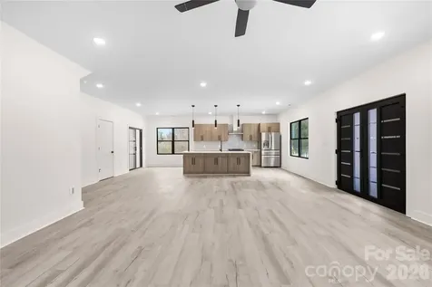 5113 Banfshire Road Charlotte NC 28215