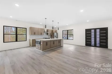 5113 Banfshire Road Charlotte NC 28215