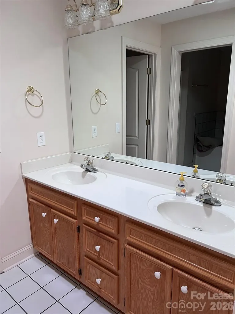 2187 Silver Fox Trail Hickory NC 28601