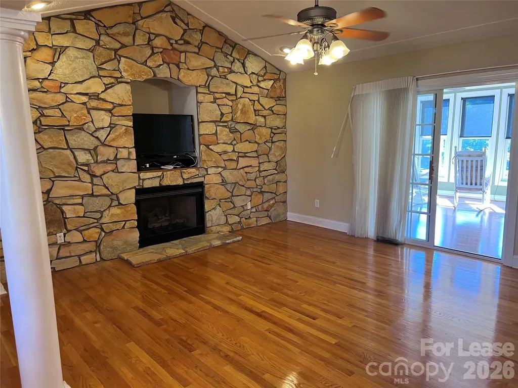 2187 Silver Fox Trail Hickory NC 28601