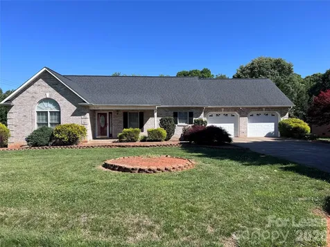 2187 Silver Fox Trail Hickory NC 28601