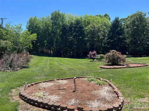 2187 Silver Fox Trail Hickory NC 28601