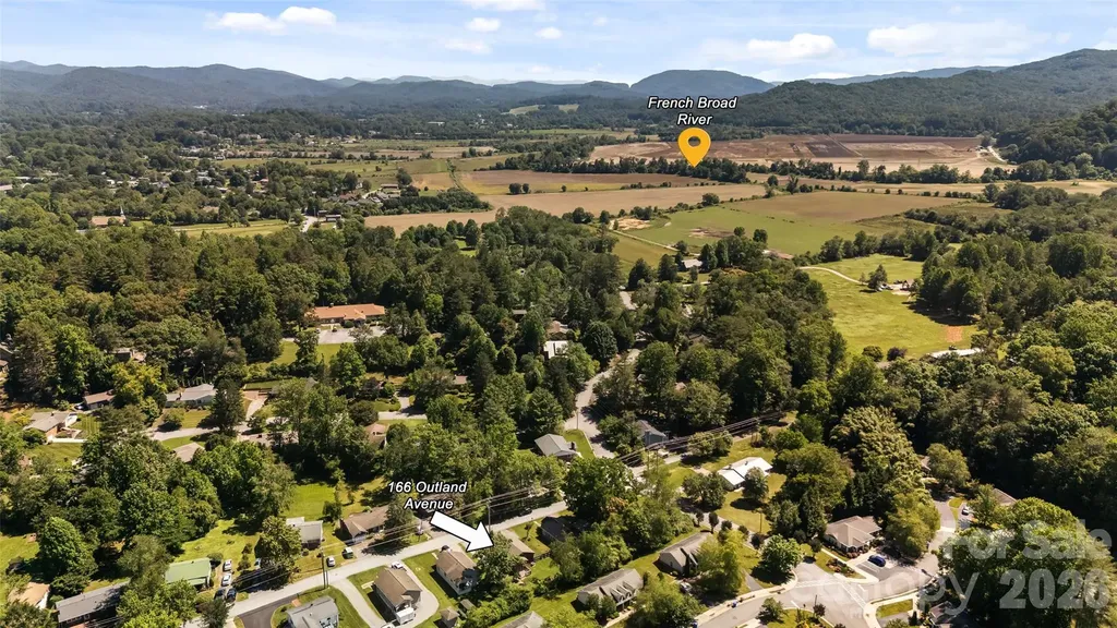 166 Outland Avenue Brevard NC 28712