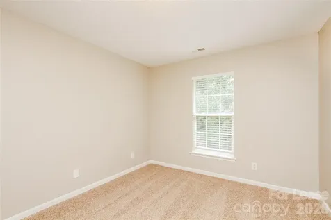 5008 Deerton Road Charlotte NC 28269