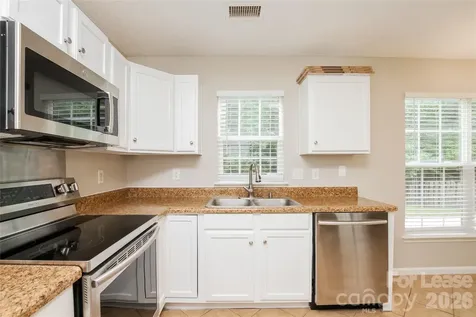 5008 Deerton Road Charlotte NC 28269