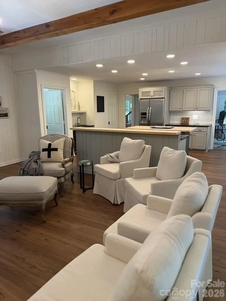 212 Estate Drive Hendersonville NC 28739