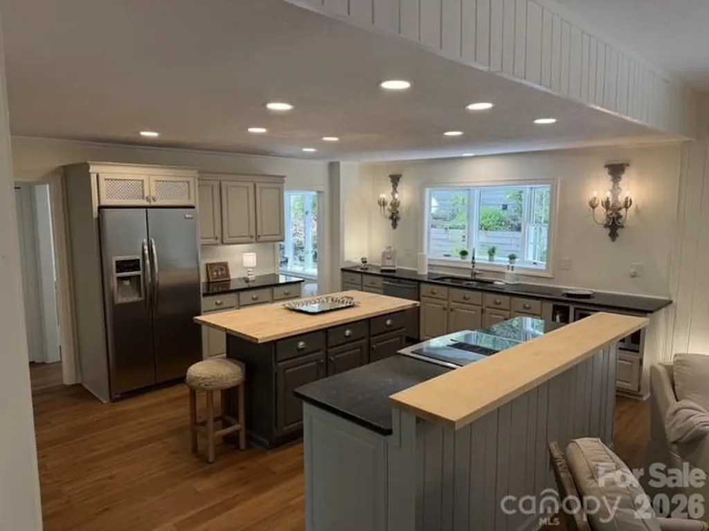 212 Estate Drive Hendersonville NC 28739