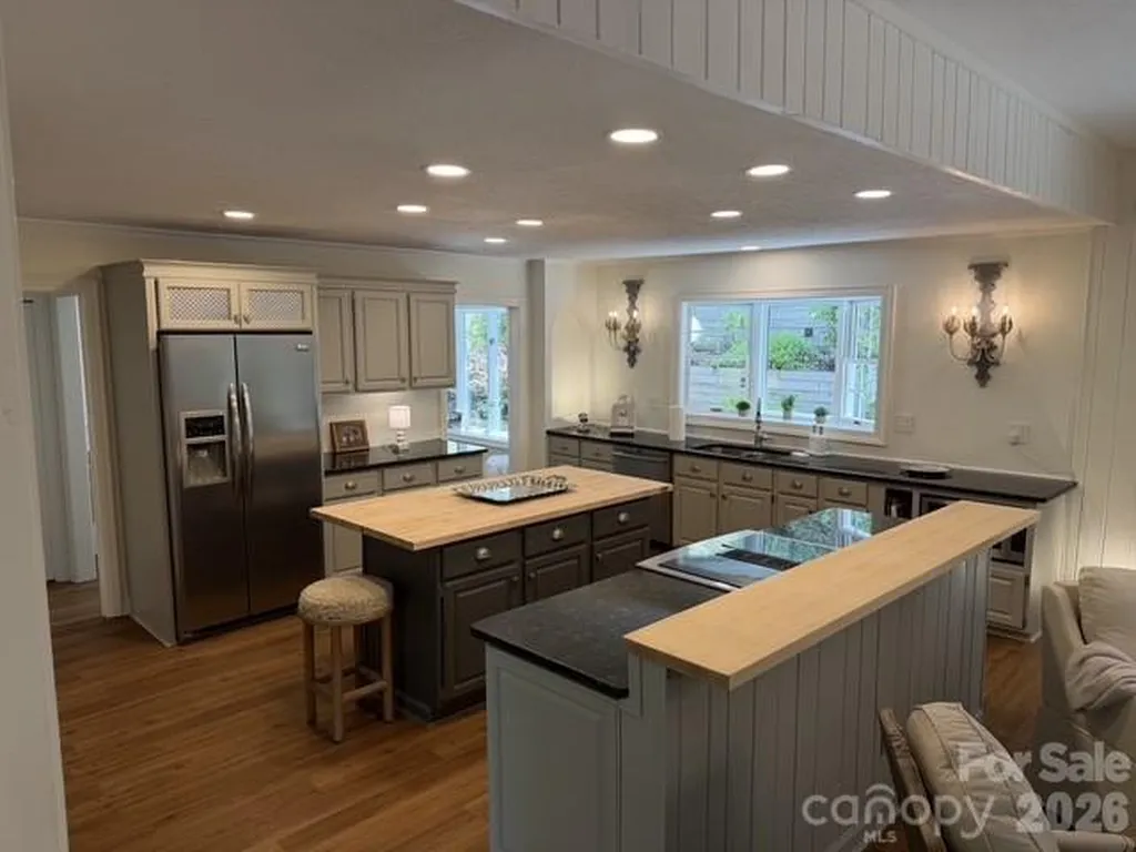 212 Estate Drive Hendersonville NC 28739