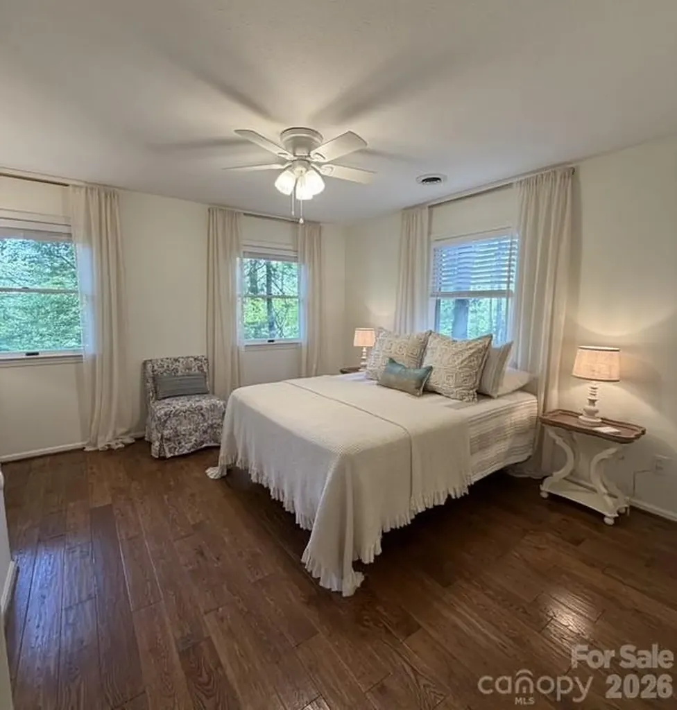 212 Estate Drive Hendersonville NC 28739