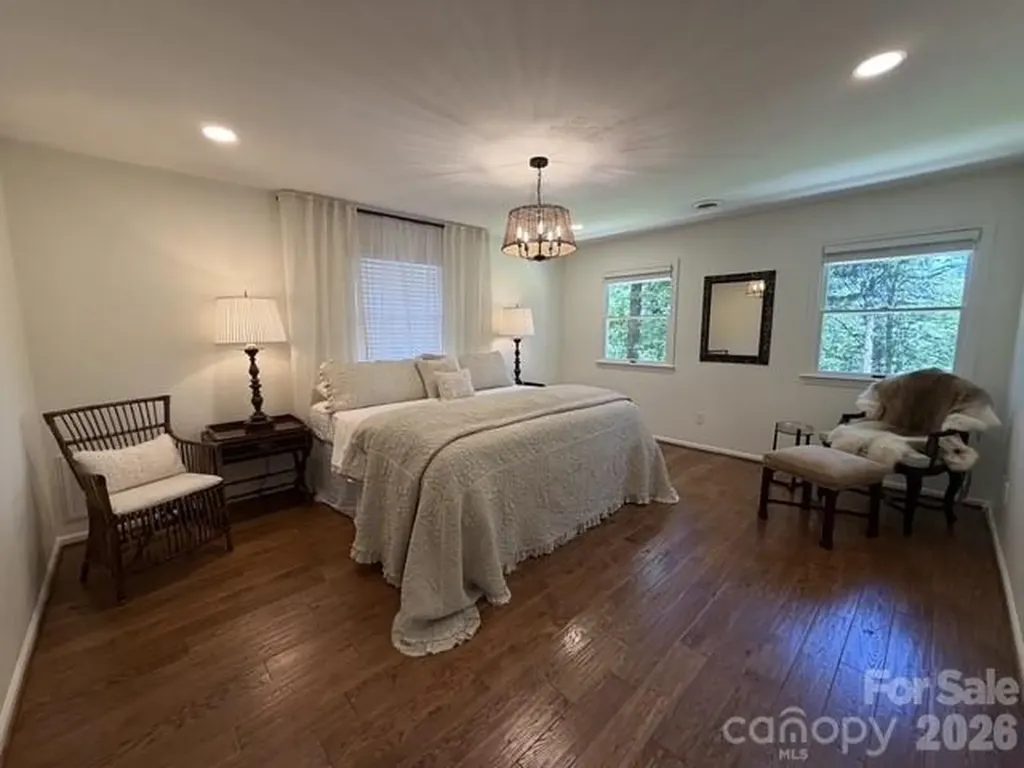 212 Estate Drive Hendersonville NC 28739