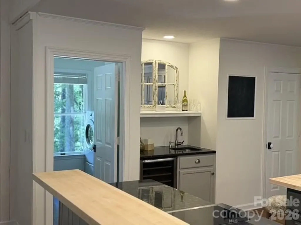 212 Estate Drive Hendersonville NC 28739