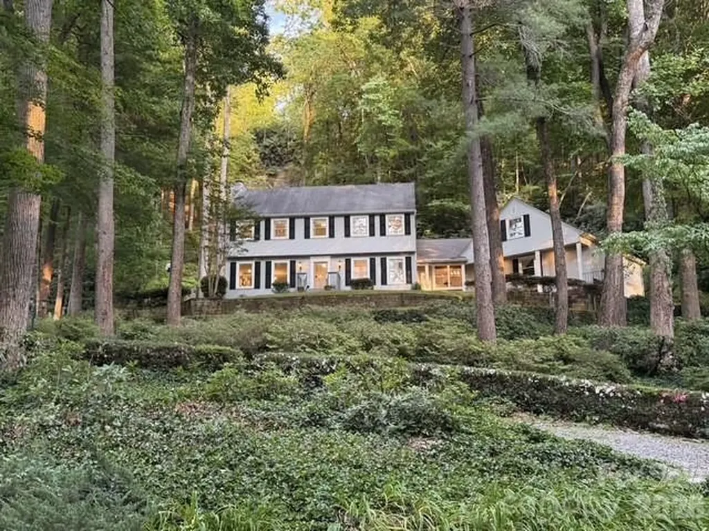 212 Estate Drive Hendersonville NC 28739