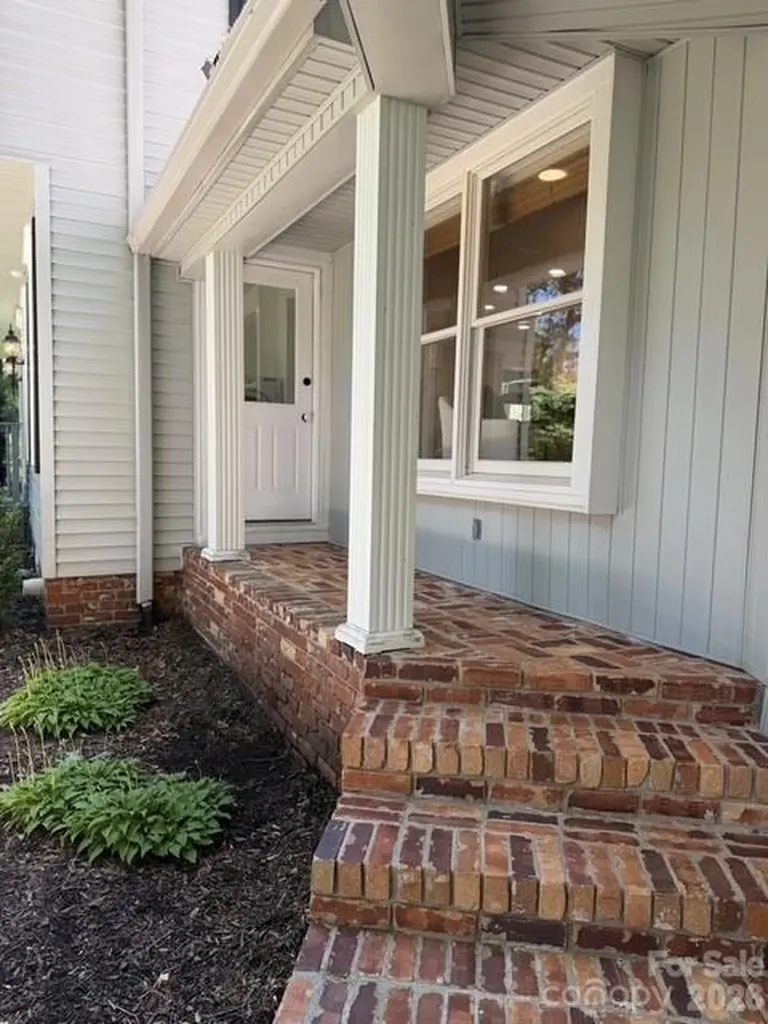 212 Estate Drive Hendersonville NC 28739