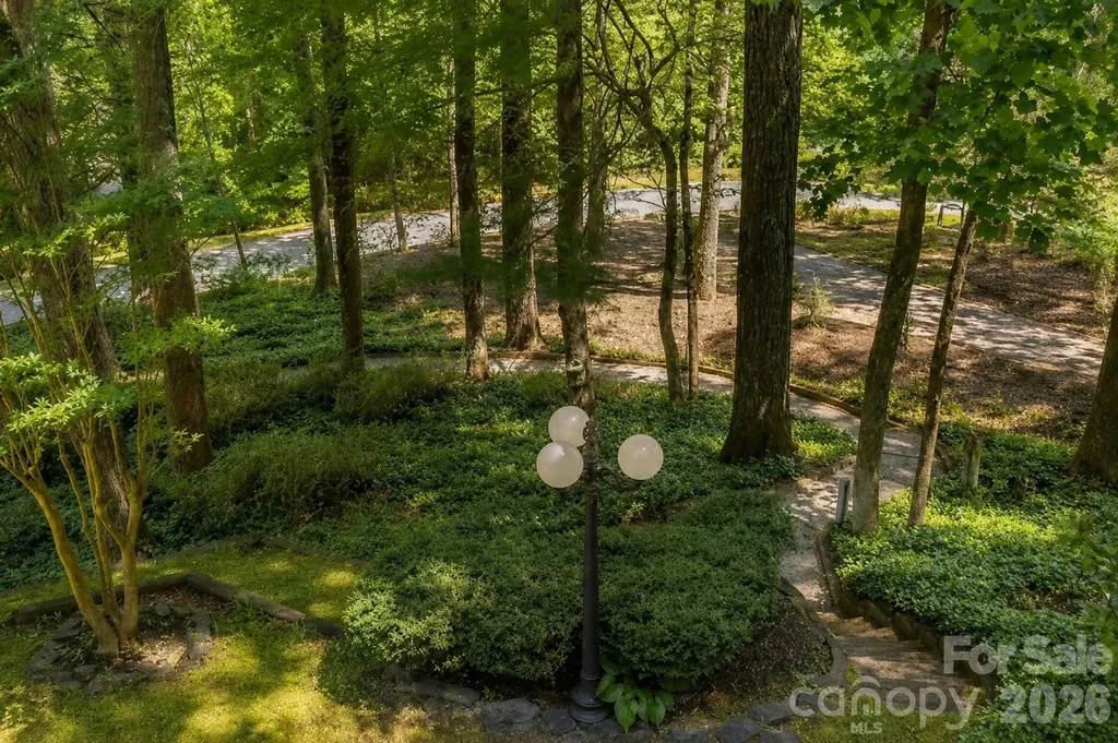 212 Estate Drive Hendersonville NC 28739