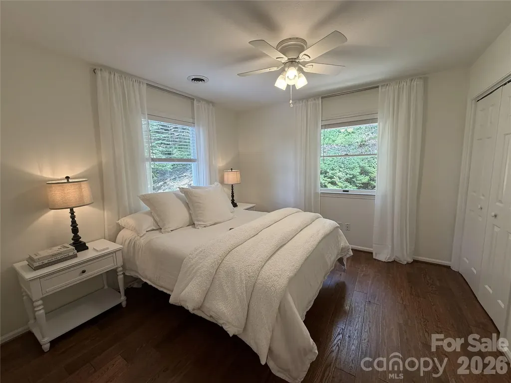 212 Estate Drive Hendersonville NC 28739
