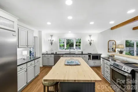 212 Estate Drive Hendersonville NC 28739